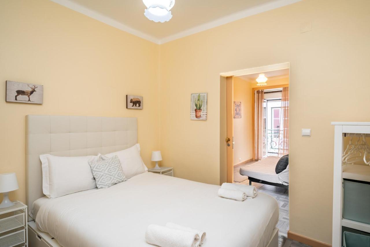 Cozy One Bedroom Apt In Historic Location - Carmo Lisboa Εξωτερικό φωτογραφία