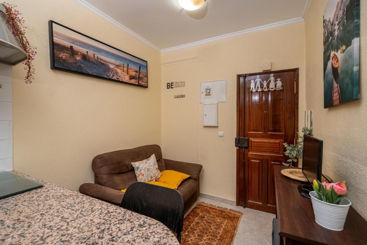 Cozy One Bedroom Apt In Historic Location - Carmo Lisboa Εξωτερικό φωτογραφία